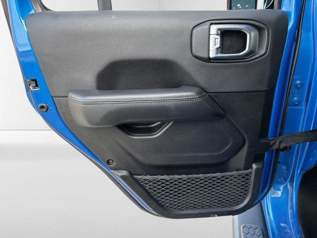 2023 Jeep Wrangler 4-Door Sahara Altitude