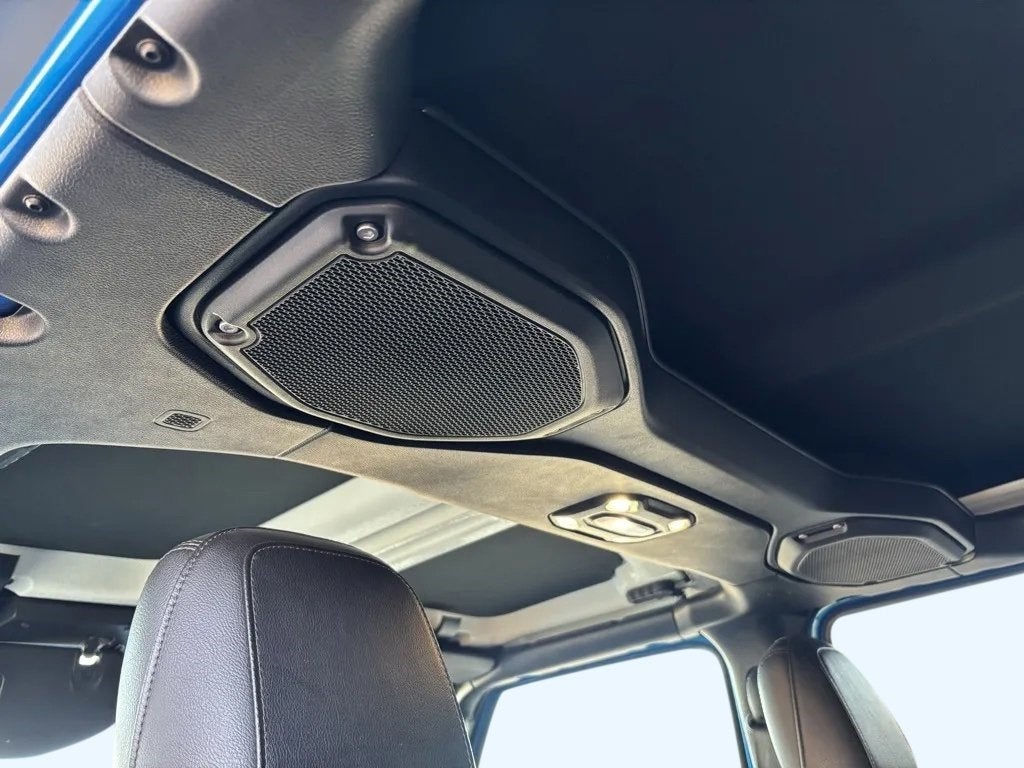 2023 Jeep Wrangler 4-Door Sahara Altitude