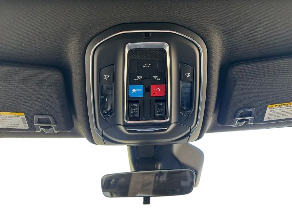 2026 Jeep Grand Cherokee GRAND CHEROKEE LAREDO X 4X4