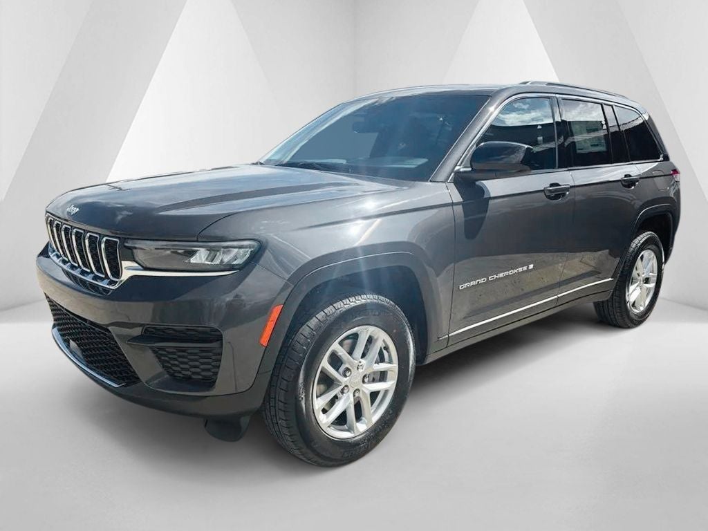 2026 Jeep Grand Cherokee GRAND CHEROKEE LAREDO X 4X4