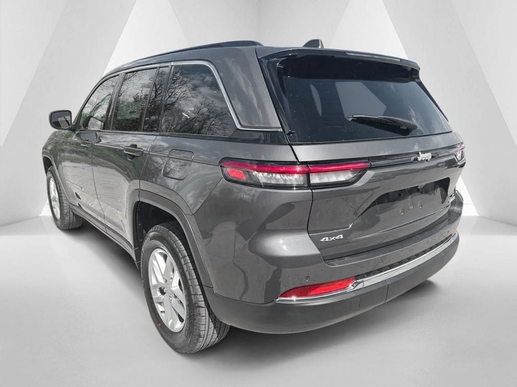 2026 Jeep Grand Cherokee GRAND CHEROKEE LAREDO X 4X4