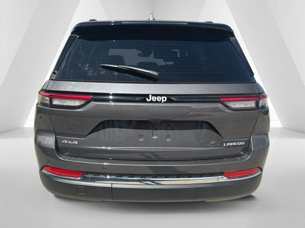 2026 Jeep Grand Cherokee GRAND CHEROKEE LAREDO X 4X4