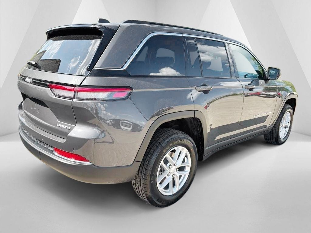 2026 Jeep Grand Cherokee GRAND CHEROKEE LAREDO 4X4
