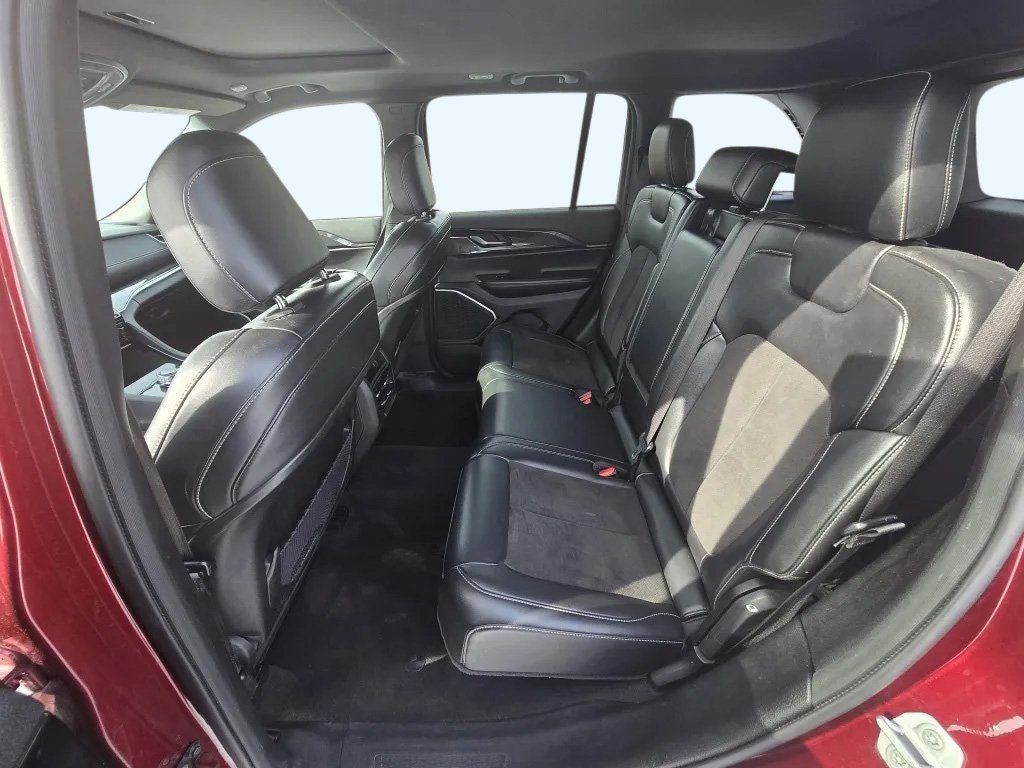 2022 Jeep Grand Cherokee Altitude