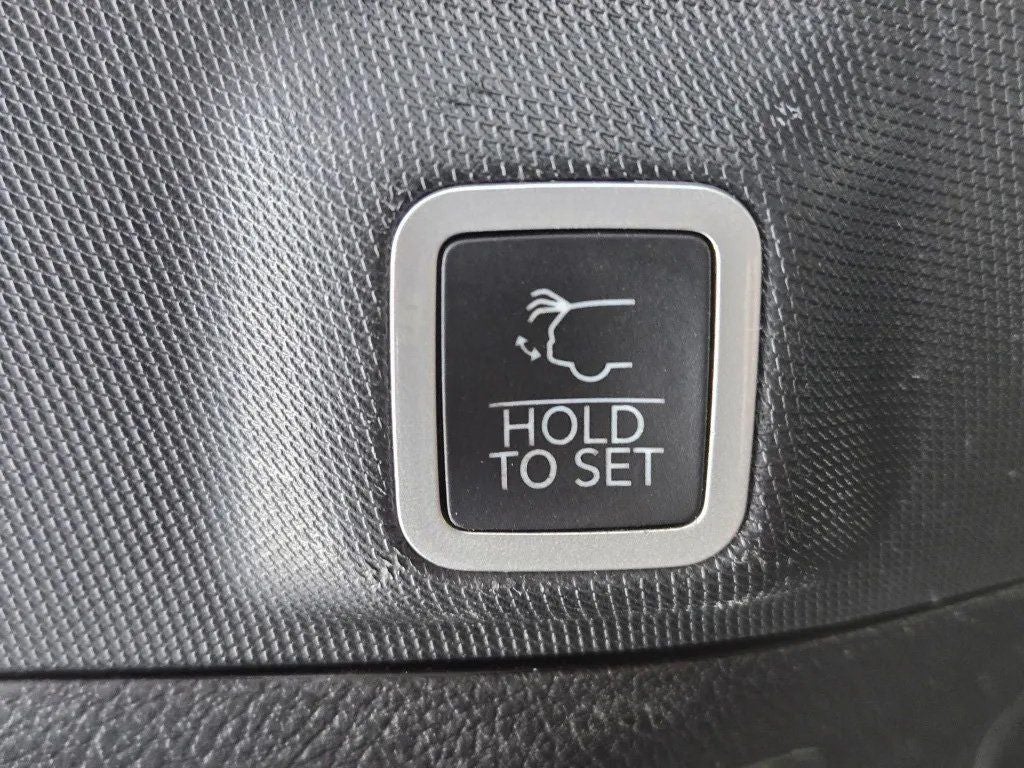 2022 Jeep Grand Cherokee Altitude