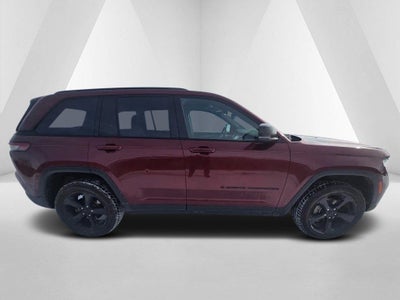 2022 Jeep Grand Cherokee Altitude