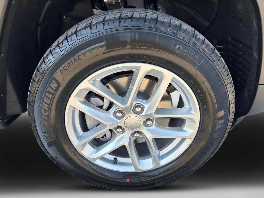 2026 Jeep Grand Cherokee GRAND CHEROKEE LAREDO 4X4