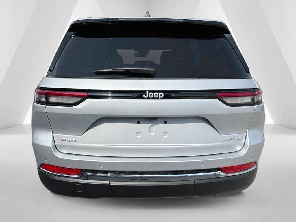 2026 Jeep Grand Cherokee GRAND CHEROKEE LAREDO 4X4