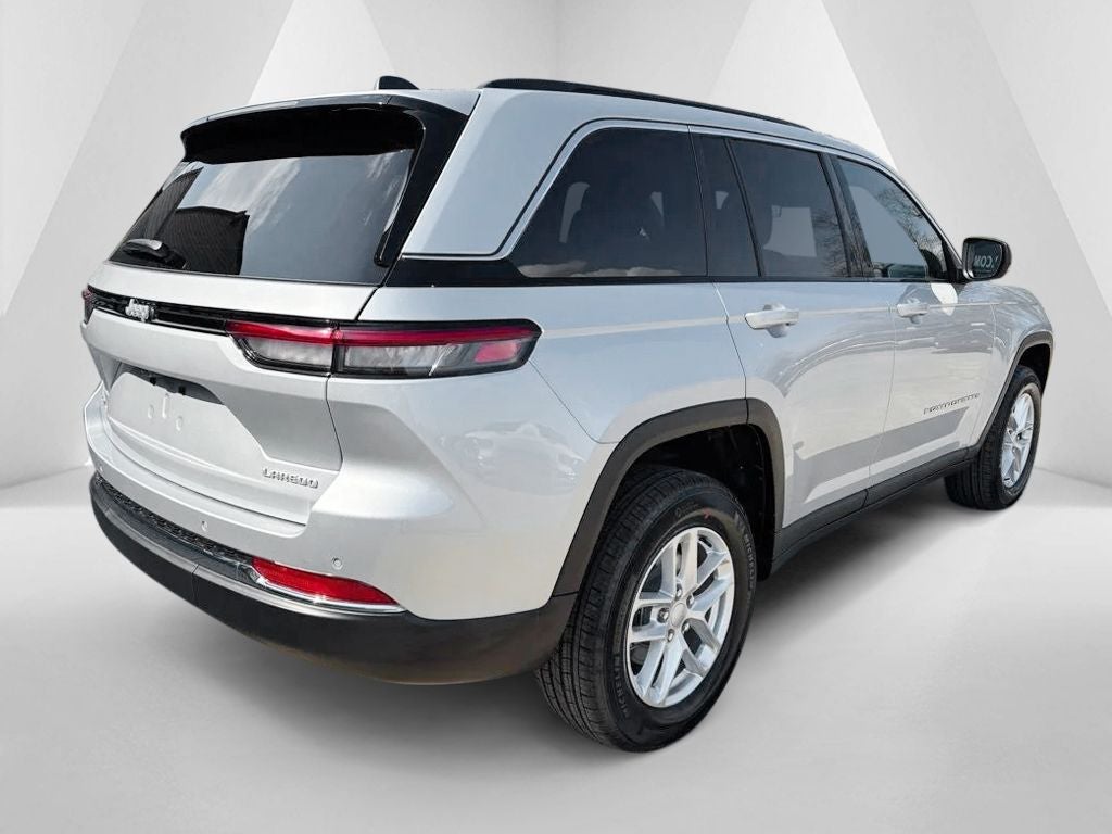 2026 Jeep Grand Cherokee GRAND CHEROKEE LAREDO 4X4