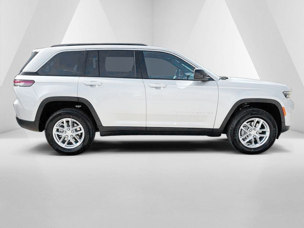 2026 Jeep Grand Cherokee GRAND CHEROKEE LAREDO 4X4