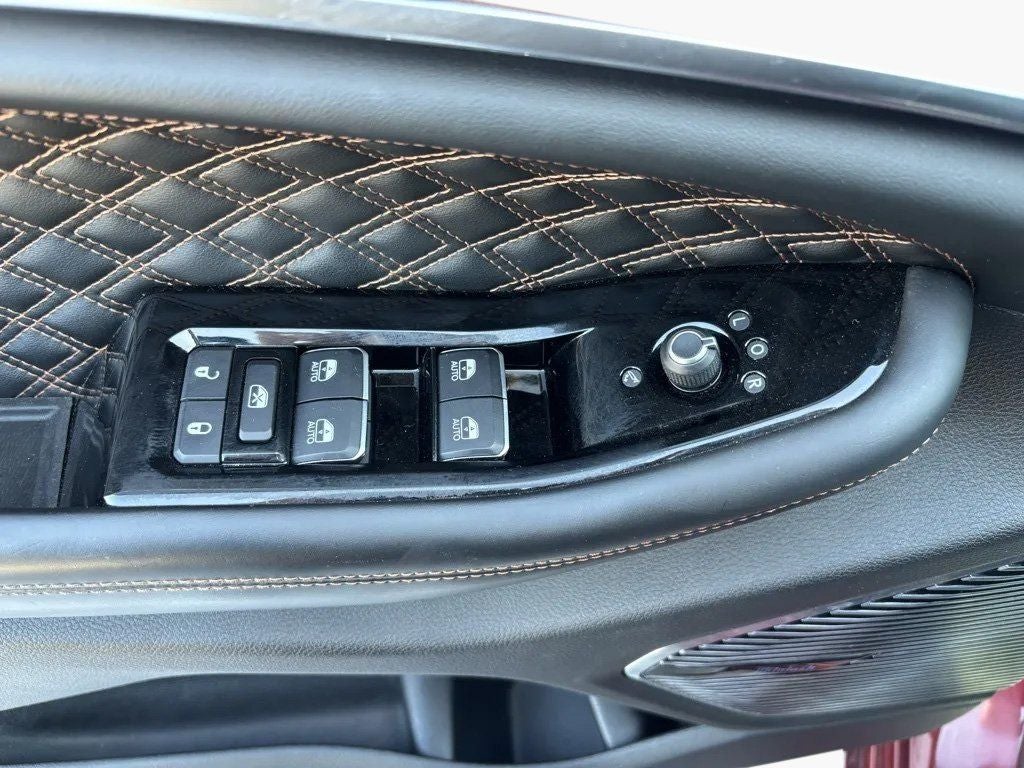 2022 Jeep Grand Cherokee Summit