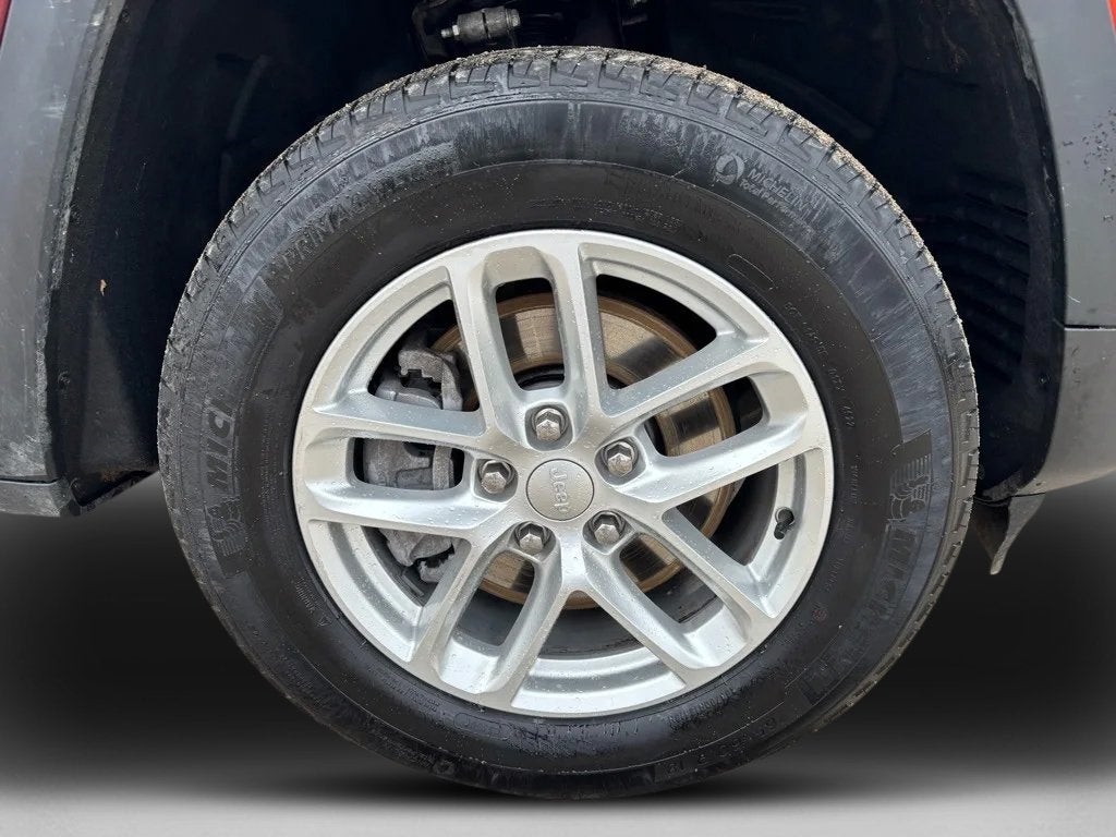 2023 Jeep Grand Cherokee L Laredo 4x4