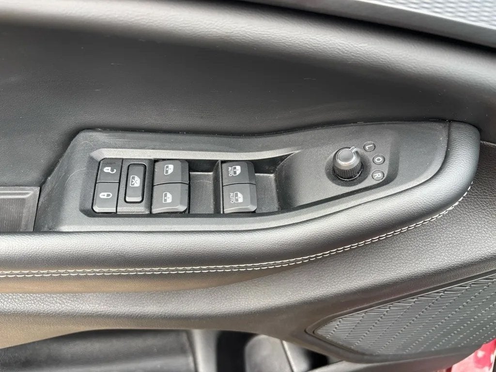 2023 Jeep Grand Cherokee L Laredo 4x4