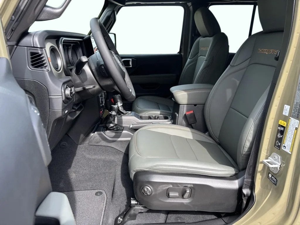 2025 Jeep Gladiator GLADIATOR MOJAVE X 4X4