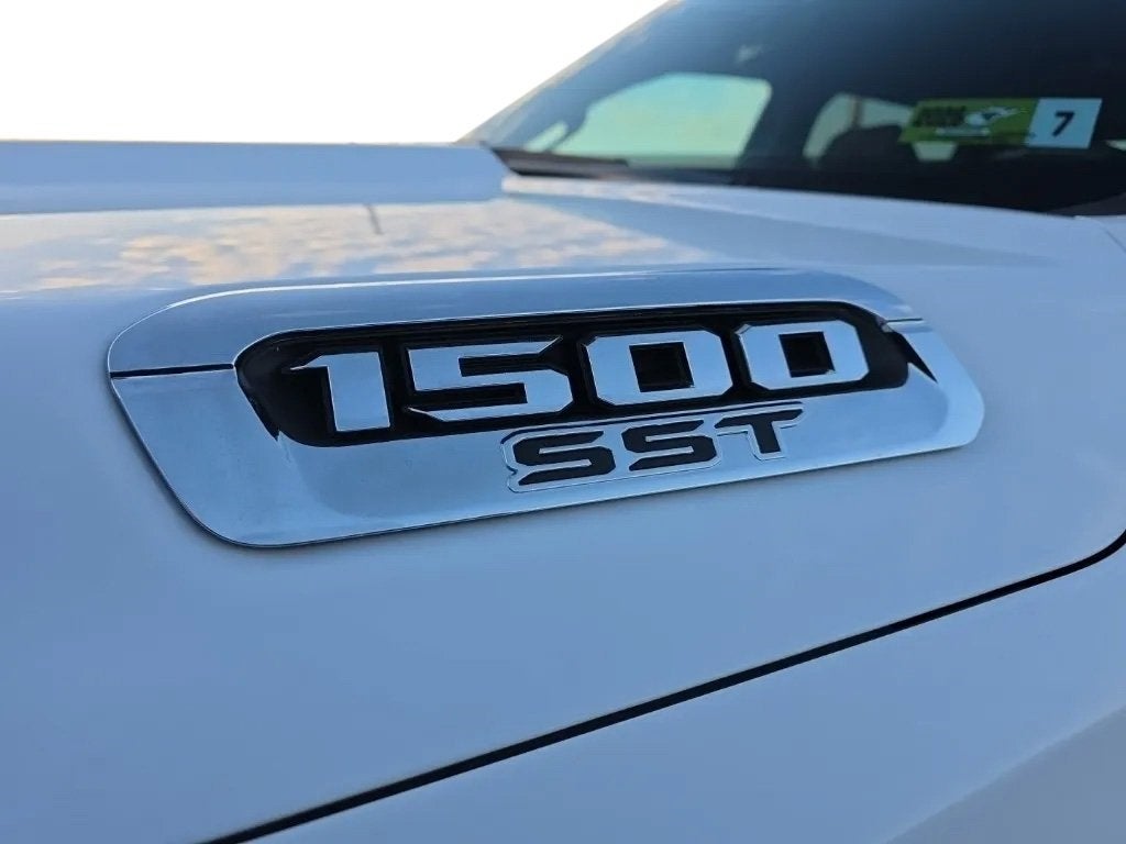 2025 RAM 1500 Big Horn Crew Cab 4x4 5'7' Box