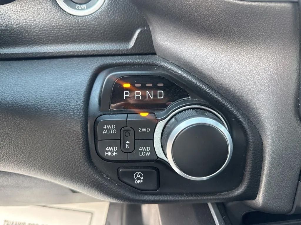 2023 RAM 1500 Big Horn Crew Cab 4x4 5'7' Box