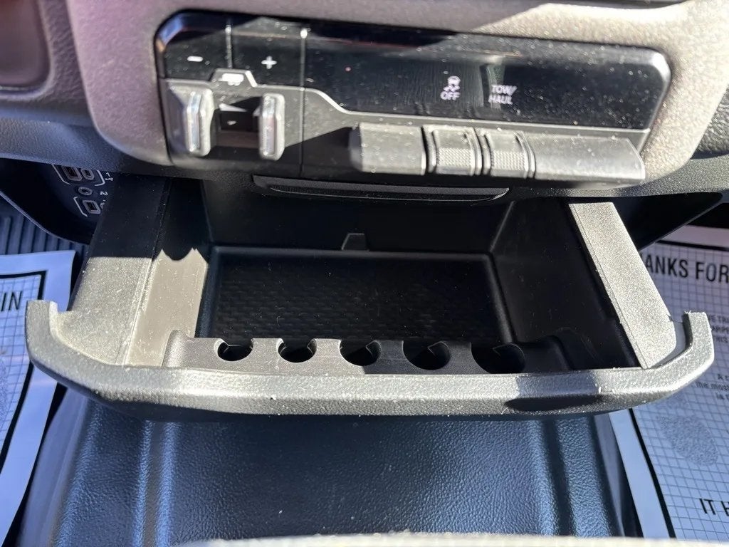 2023 RAM 1500 Tradesman Crew Cab 4x4 5'7' Box