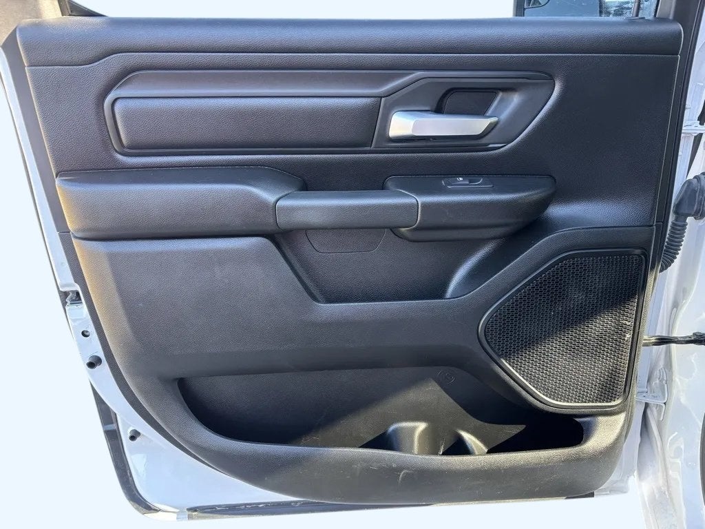 2023 RAM 1500 Tradesman Crew Cab 4x4 5'7' Box