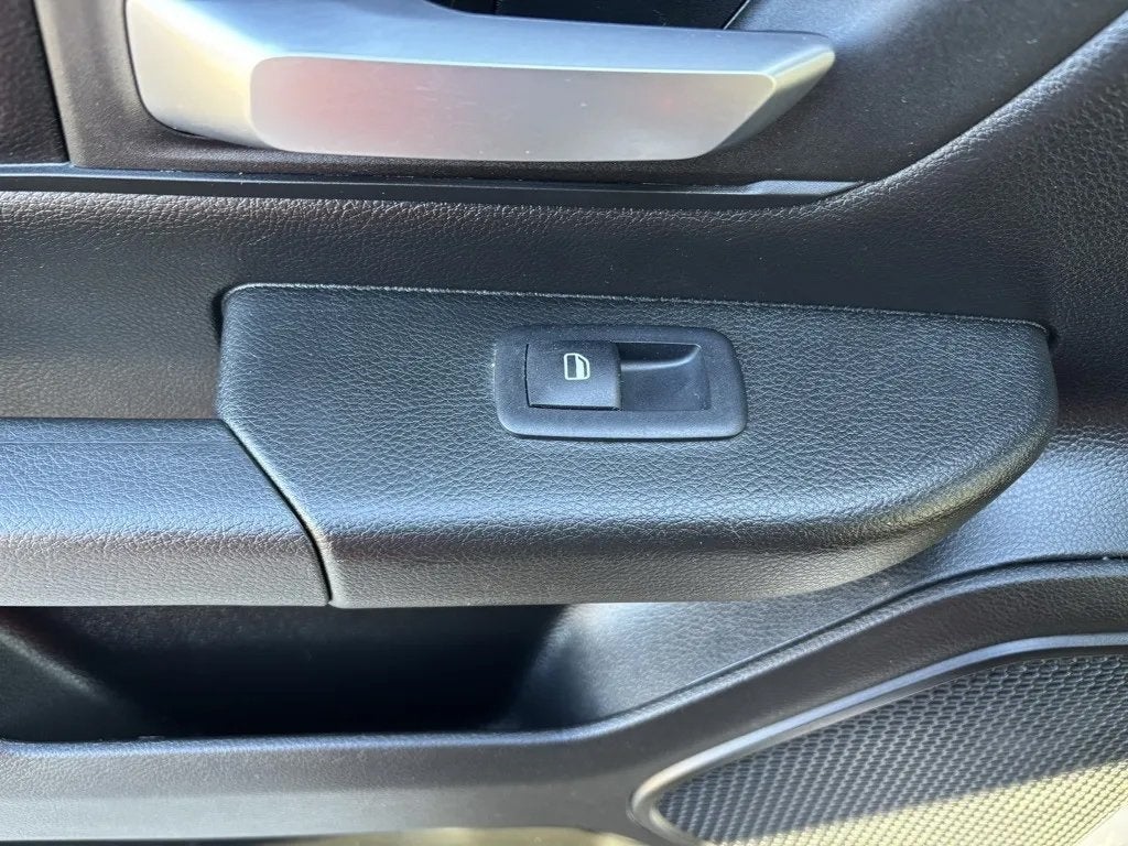 2023 RAM 1500 Tradesman Crew Cab 4x4 5'7' Box