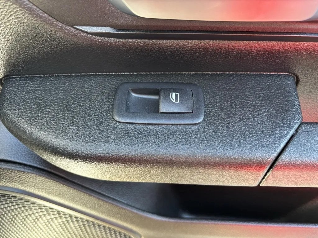 2023 RAM 1500 Tradesman Crew Cab 4x4 5'7' Box