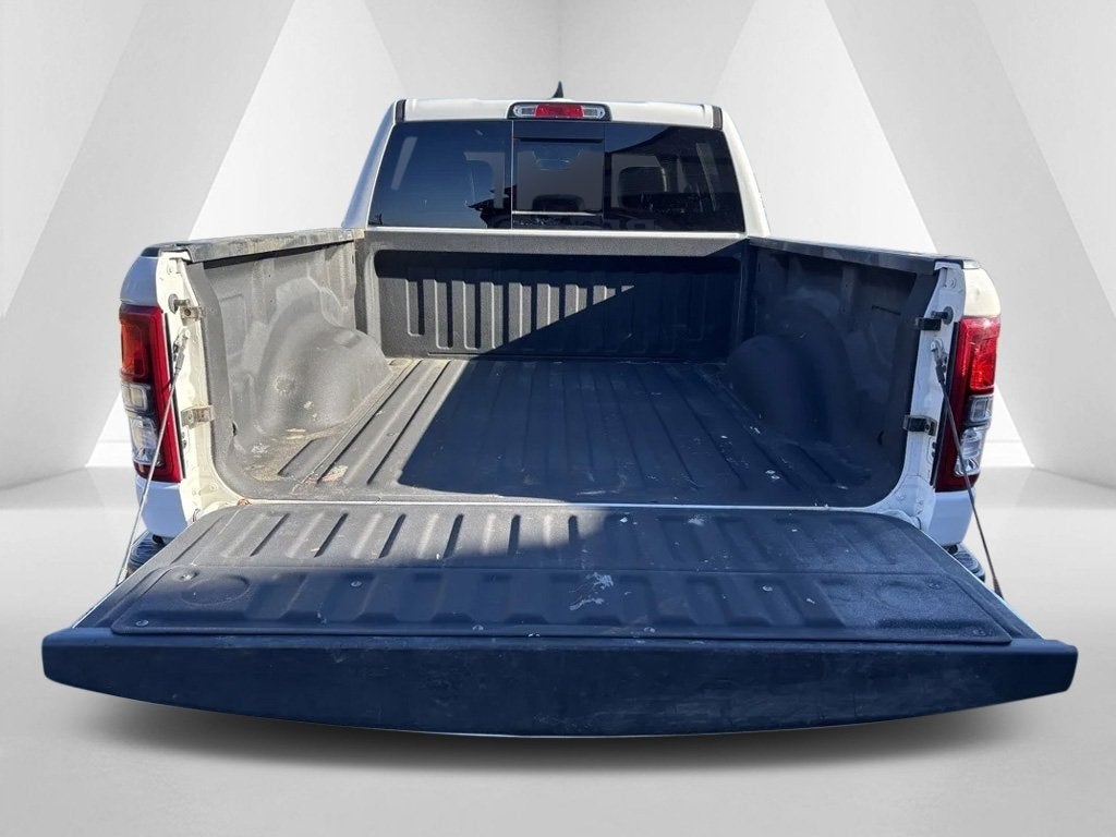 2023 RAM 1500 Tradesman Crew Cab 4x4 5'7' Box