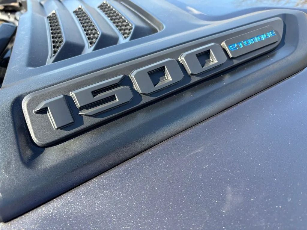 2026 RAM Ram 1500 RAM 1500 EXPRESS CREW CAB 4X4 5'7' BOX