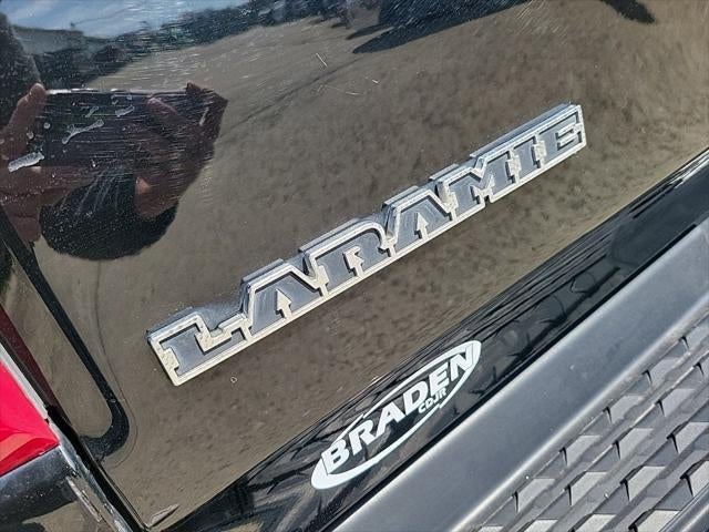 2022 RAM 1500 Laramie Crew Cab 4x4 5'7' Box
