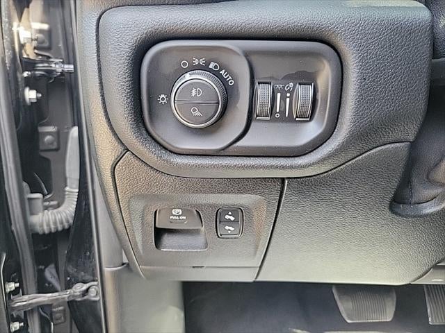 2022 RAM 1500 Laramie Crew Cab 4x4 5'7' Box