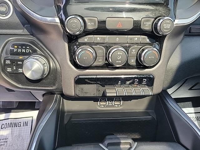 2022 RAM 1500 Laramie Crew Cab 4x4 5'7' Box