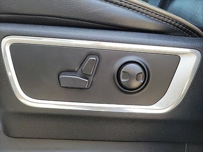 2022 RAM 1500 Laramie Crew Cab 4x4 5'7' Box