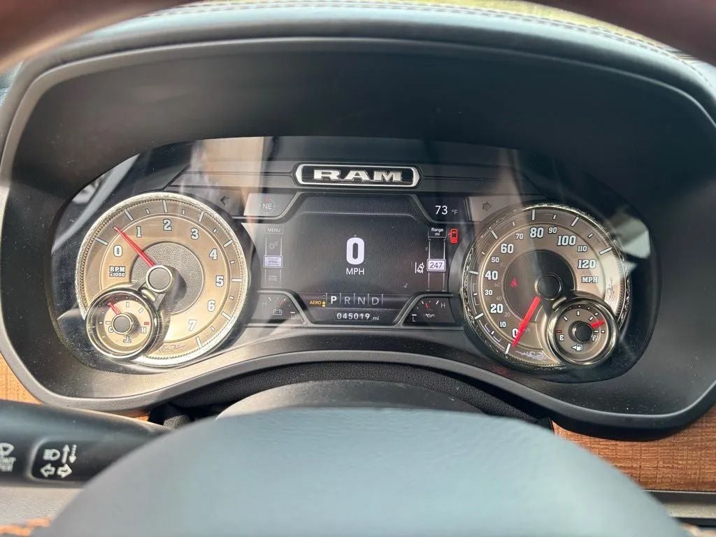 2020 RAM 1500 Laramie Longhorn Crew Cab 4x4 5'7' Box