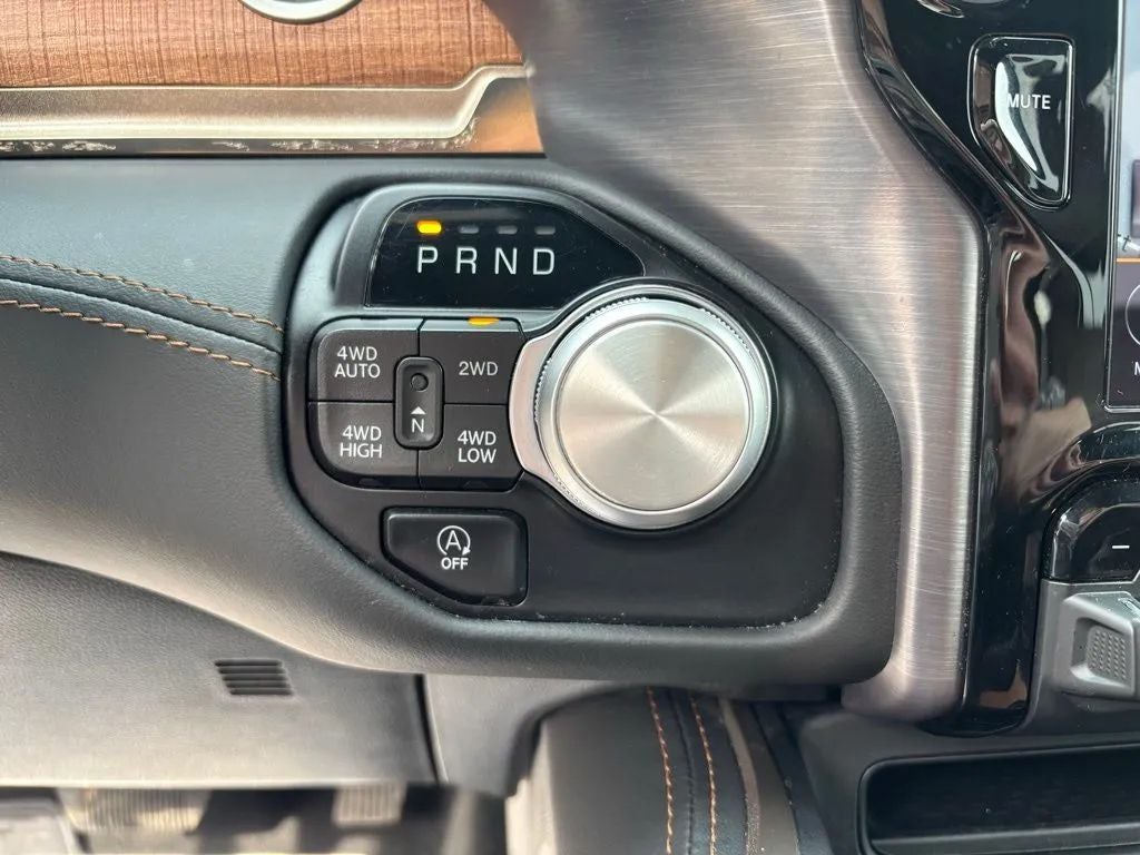 2020 RAM 1500 Laramie Longhorn Crew Cab 4x4 5'7' Box