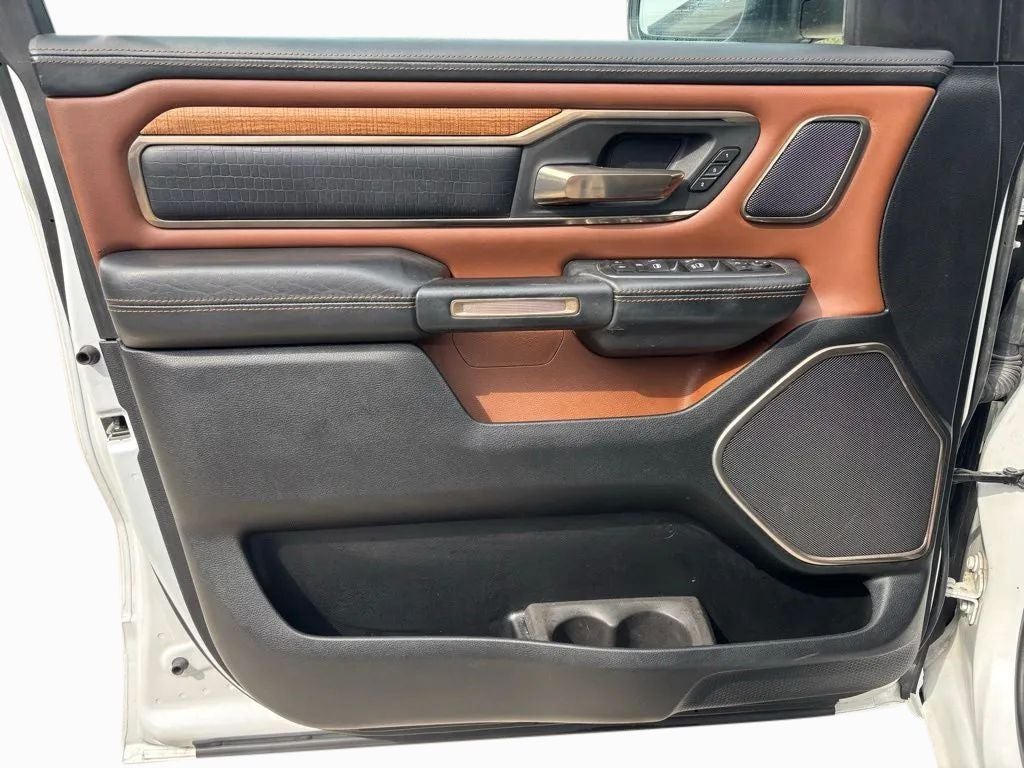 2020 RAM 1500 Laramie Longhorn Crew Cab 4x4 5'7' Box