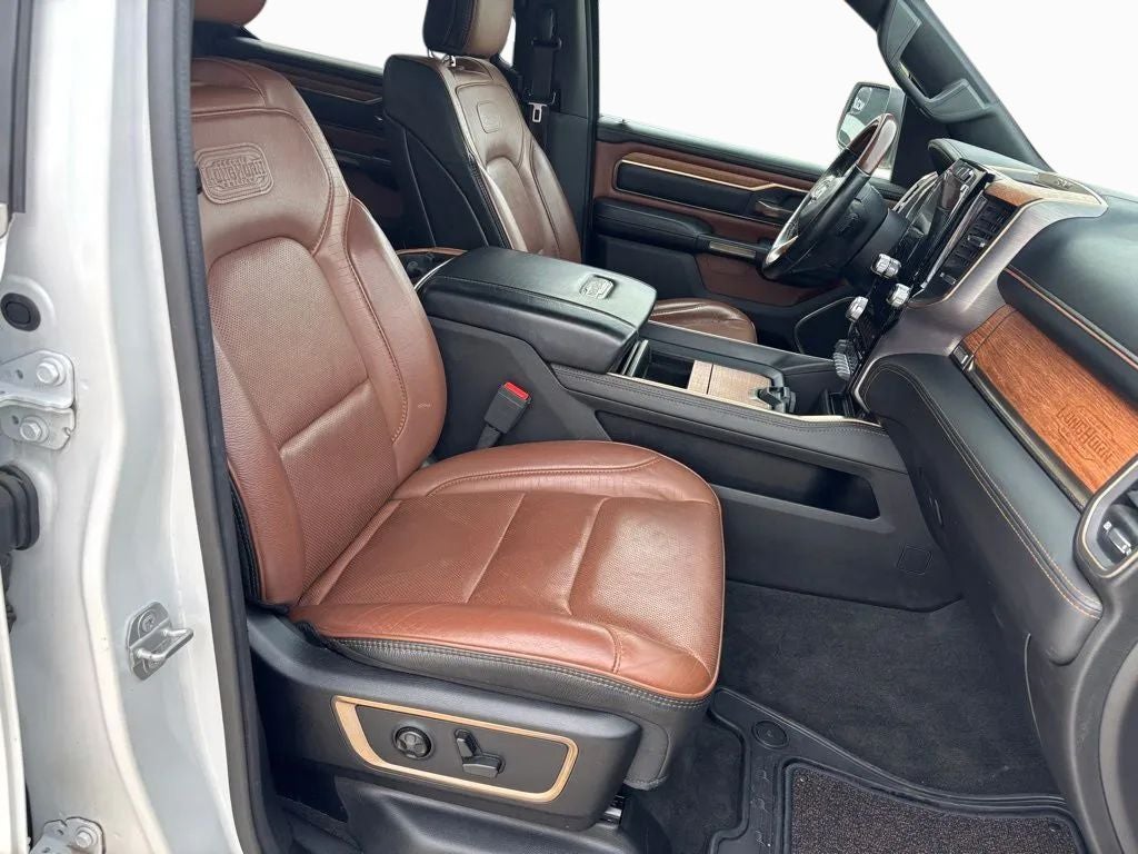 2020 RAM 1500 Laramie Longhorn Crew Cab 4x4 5'7' Box