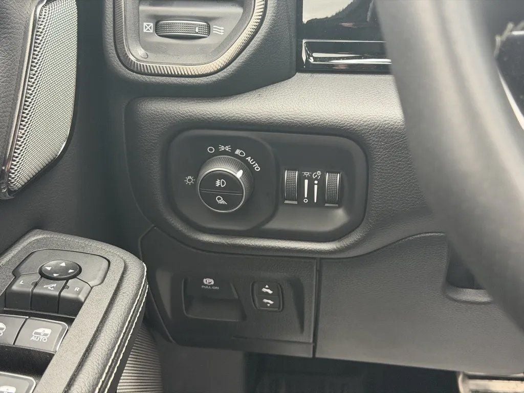 2026 RAM 1500 Rebel Crew Cab 4x4 5'7' Box