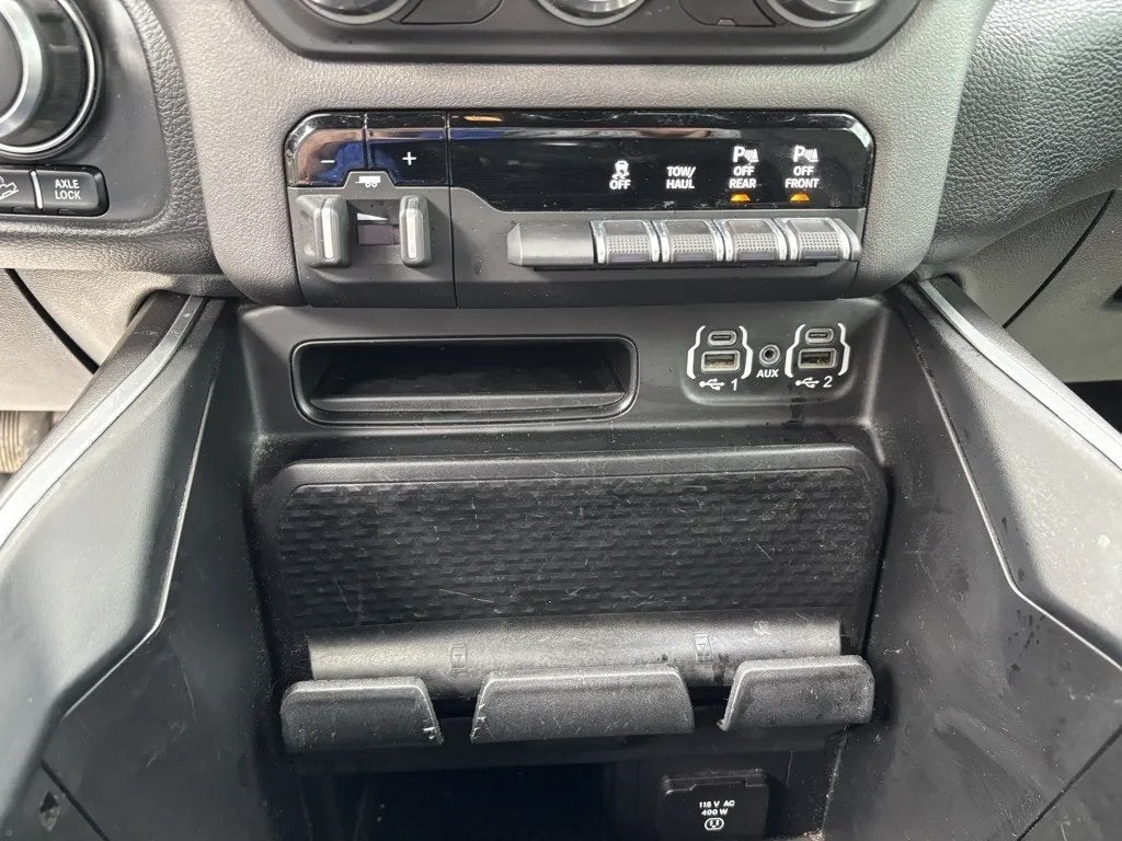 2021 RAM 1500 Big Horn Crew Cab 4x4 6'4' Box