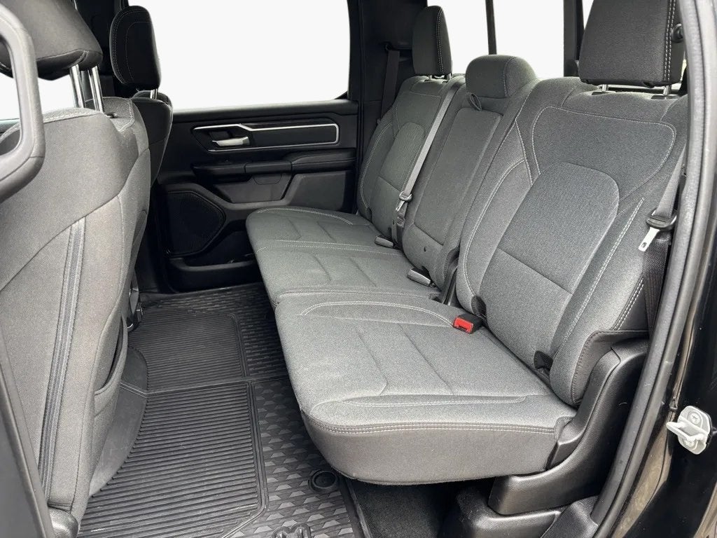 2021 RAM 1500 Big Horn Crew Cab 4x4 6'4' Box