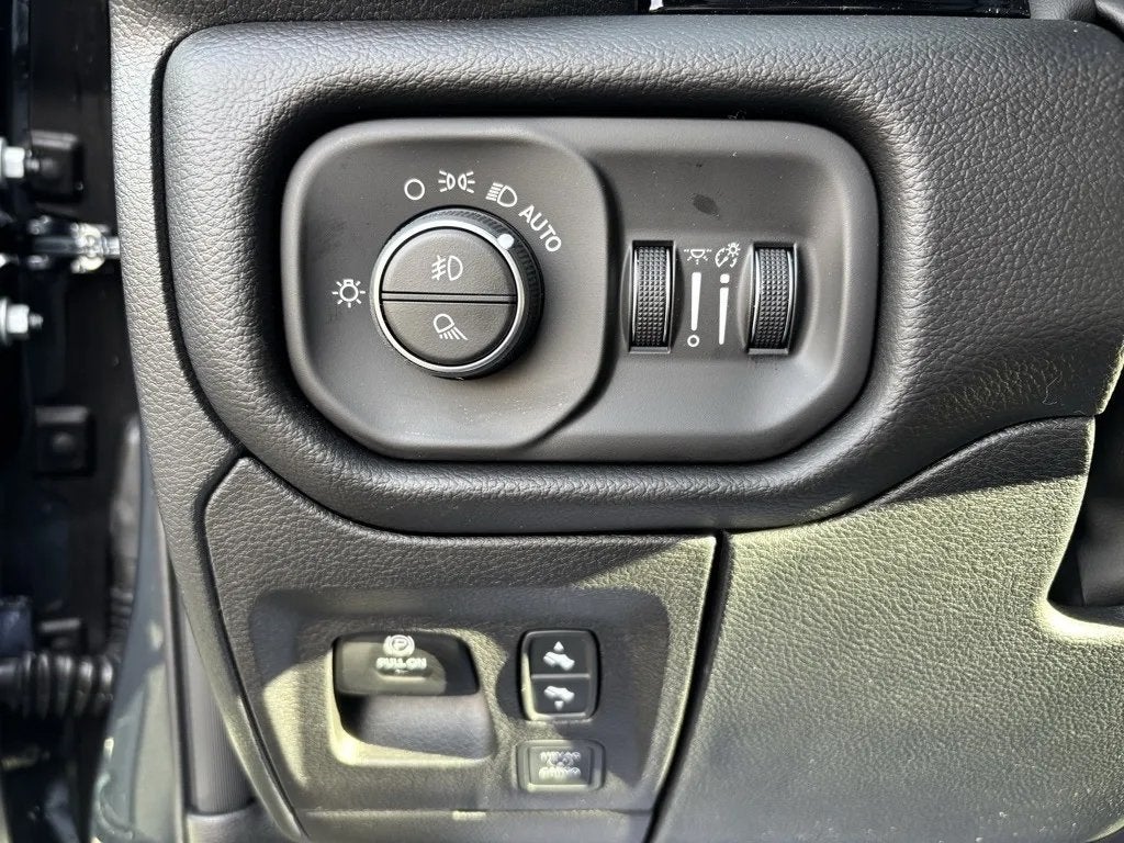 2026 RAM Ram 1500 RAM 1500 LARAMIE CREW CAB 4X4 6'4' BOX