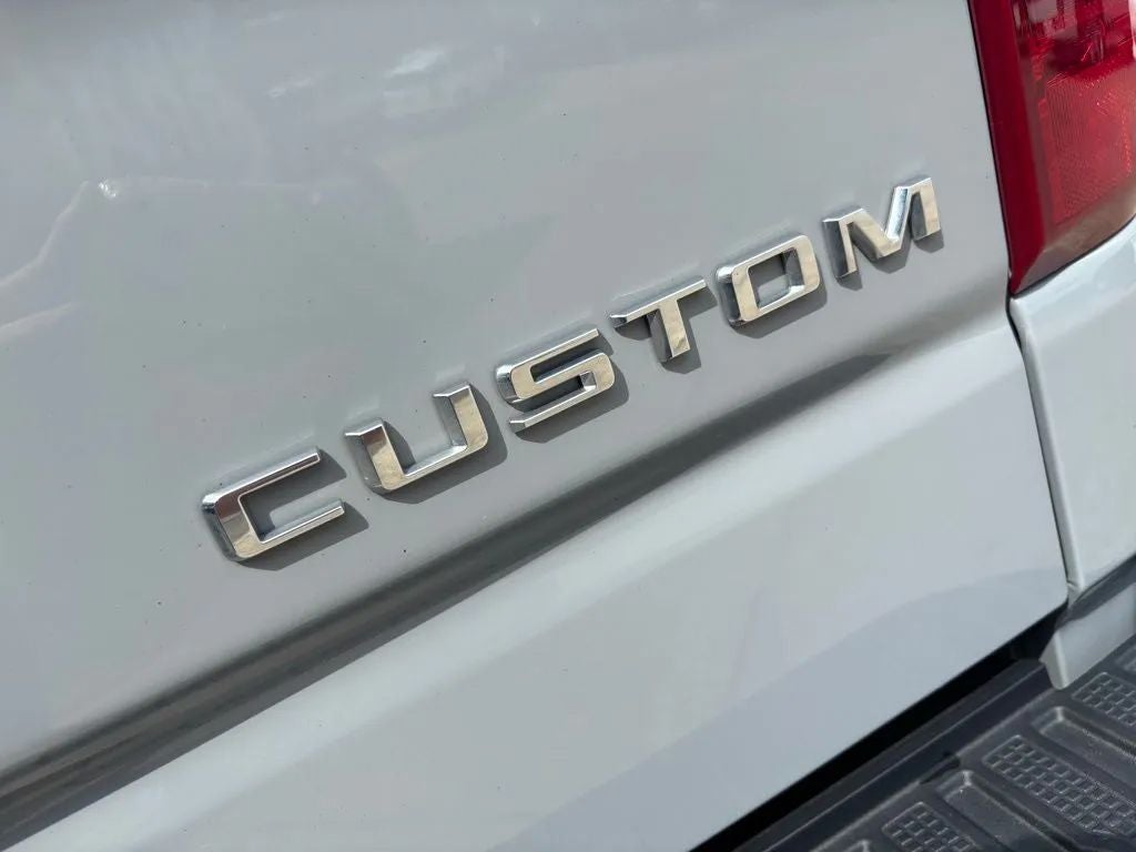 2024 Chevrolet Silverado 1500 4WD Crew Cab Short Bed Custom