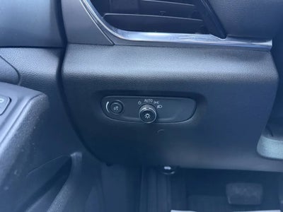 2023 Chevrolet Traverse FWD LT Cloth