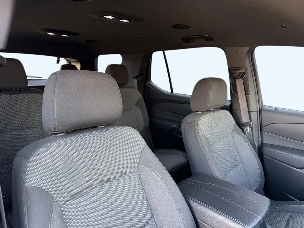 2023 Chevrolet Traverse FWD LT Cloth