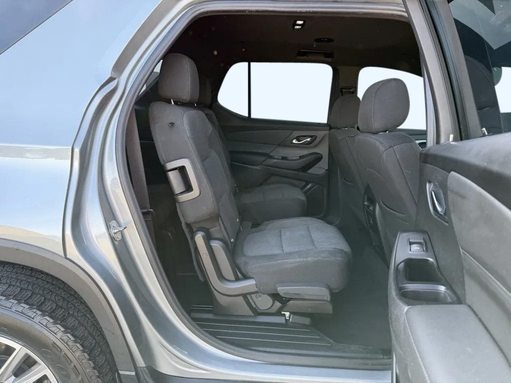 2023 Chevrolet Traverse FWD LT Cloth