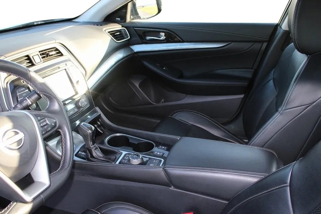 2023 Nissan Maxima SL