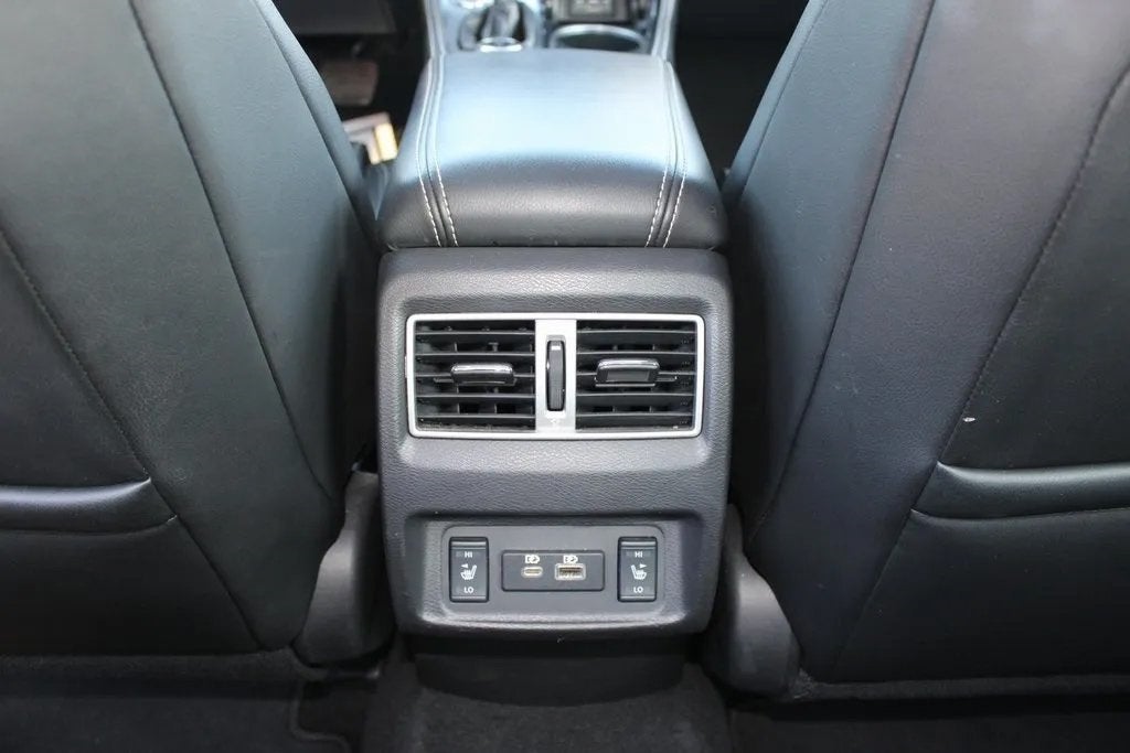 2023 Nissan Maxima SL