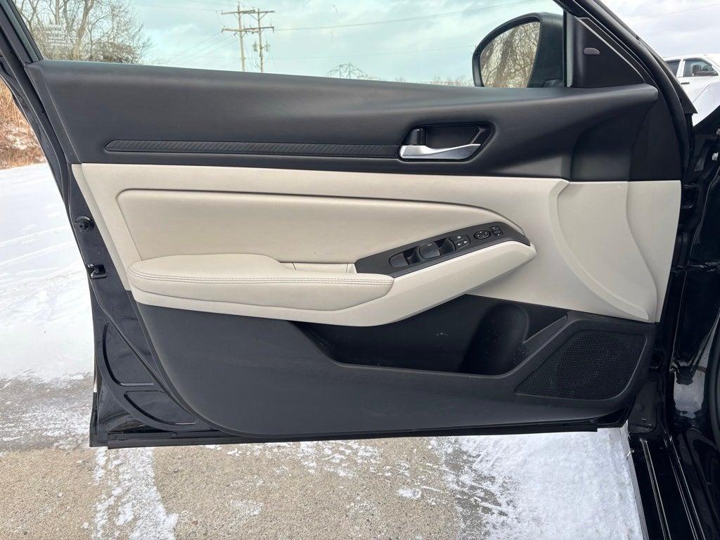 2024 Nissan Altima SV FWD