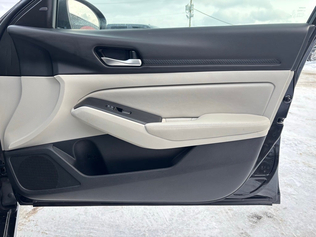 2024 Nissan Altima SV FWD