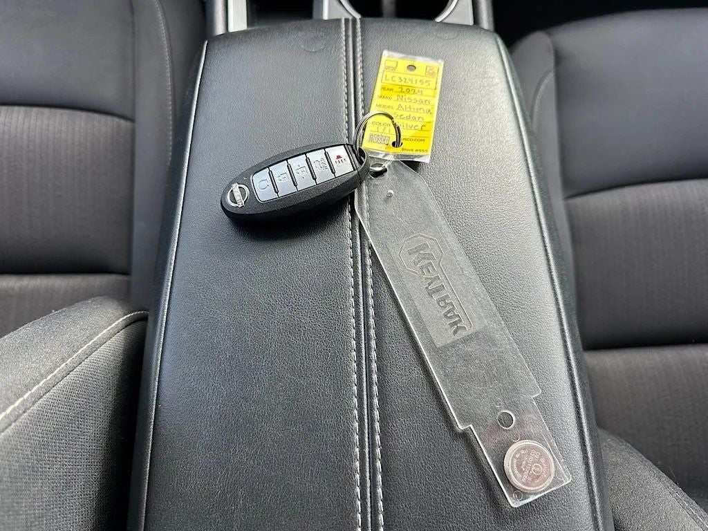 2024 Nissan Altima SV FWD