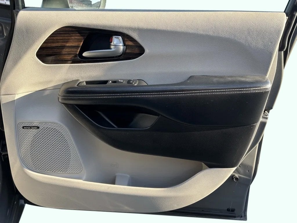 2022 Chrysler Pacifica Limited