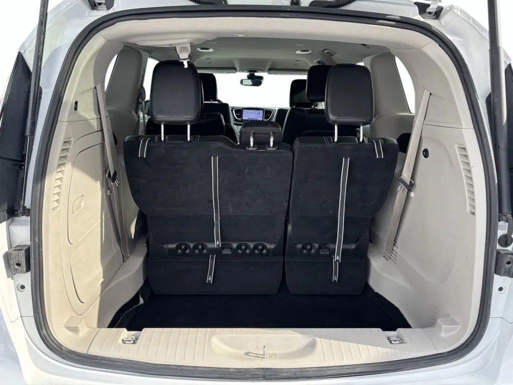 2024 Chrysler Pacifica Hybrid Select