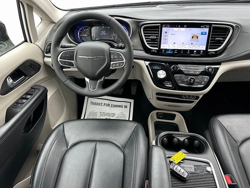 2024 Chrysler Pacifica Hybrid Select